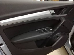 New Audi Q5 interno in pelle Total Black