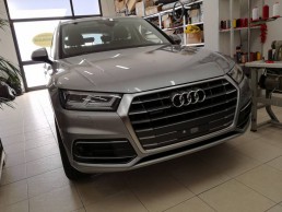 New Audi Q5 interno in pelle Total Black